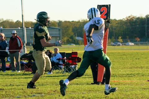 Heading fo the endzone 6